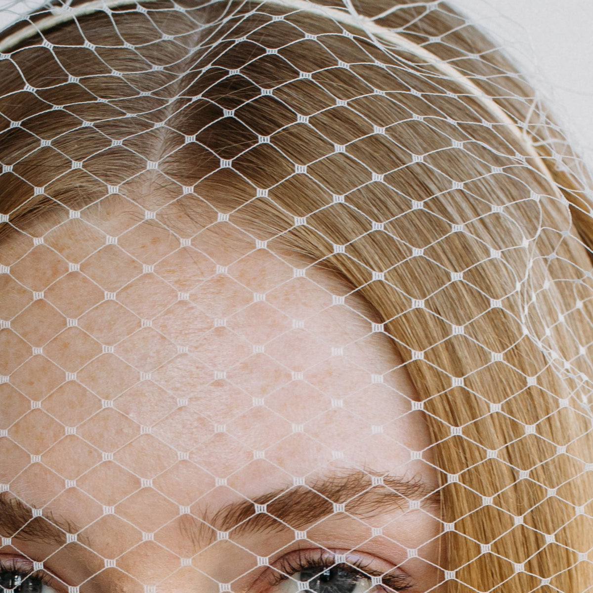 Jennifer Behar Voilette Faux Pearl Veil Headband Bailey Voilette Headband -- Pearl – Jennifer Behr LLC main image 4