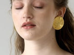 Load and play video in Gallery viewer, Brissa Stud Earrings -- Gold
