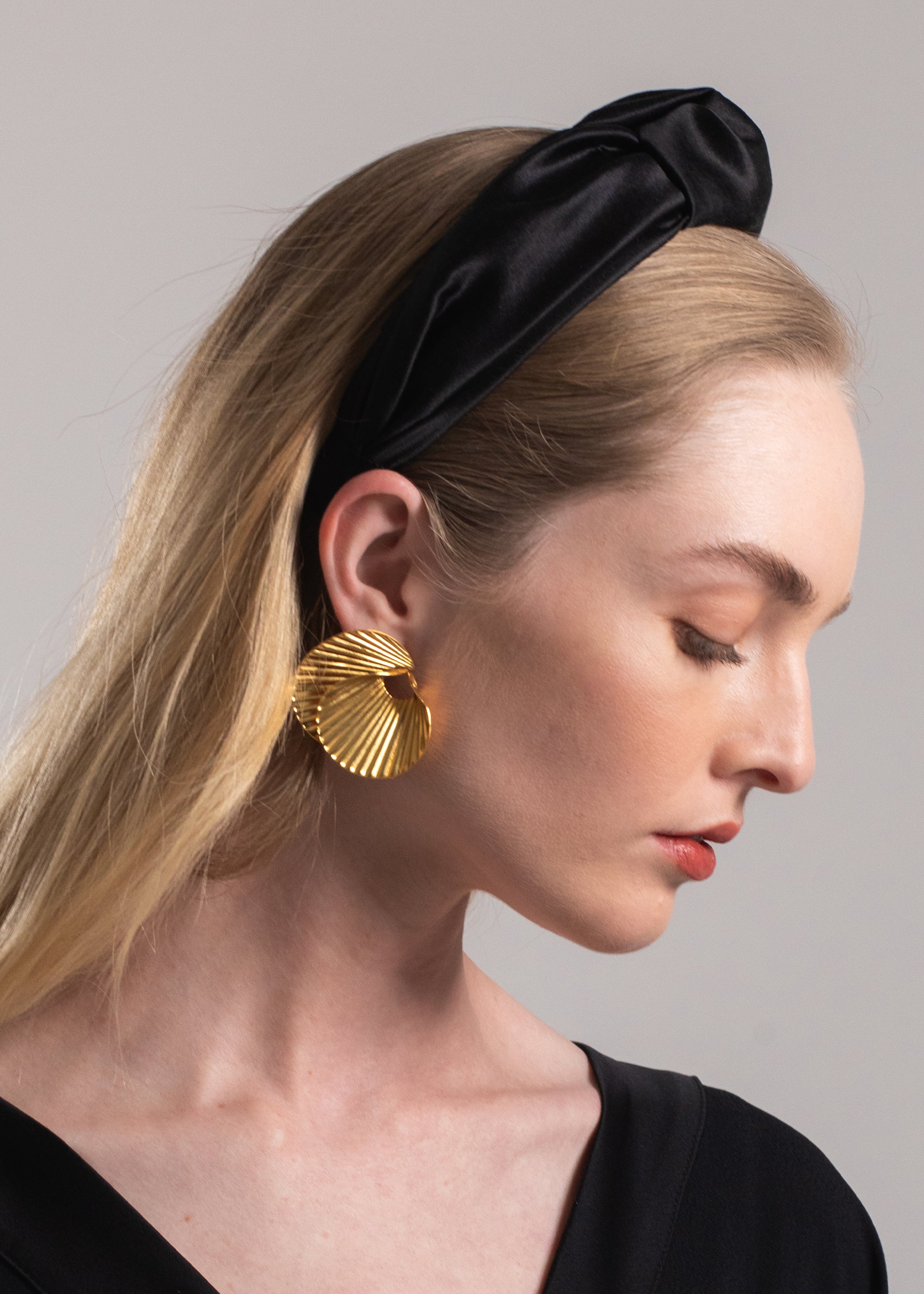 JENNIFER BEHR 黒 ヘアバンド ツイストデザイン JENNIFER BEHR 黒 ヘアバンド ツイストデザイン JENNIFER BEHR