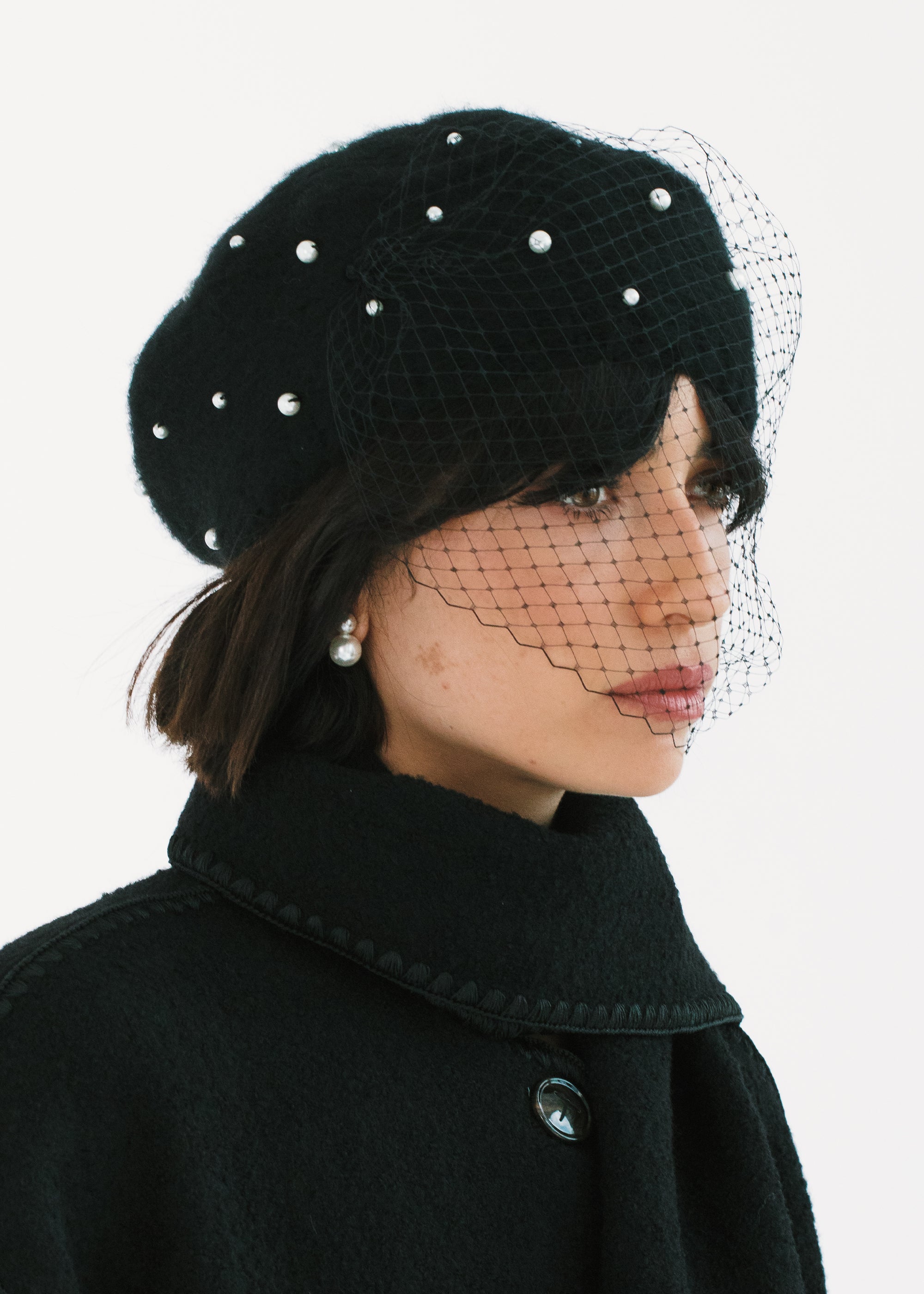 46XA53-black-web-3_a767b8a2-