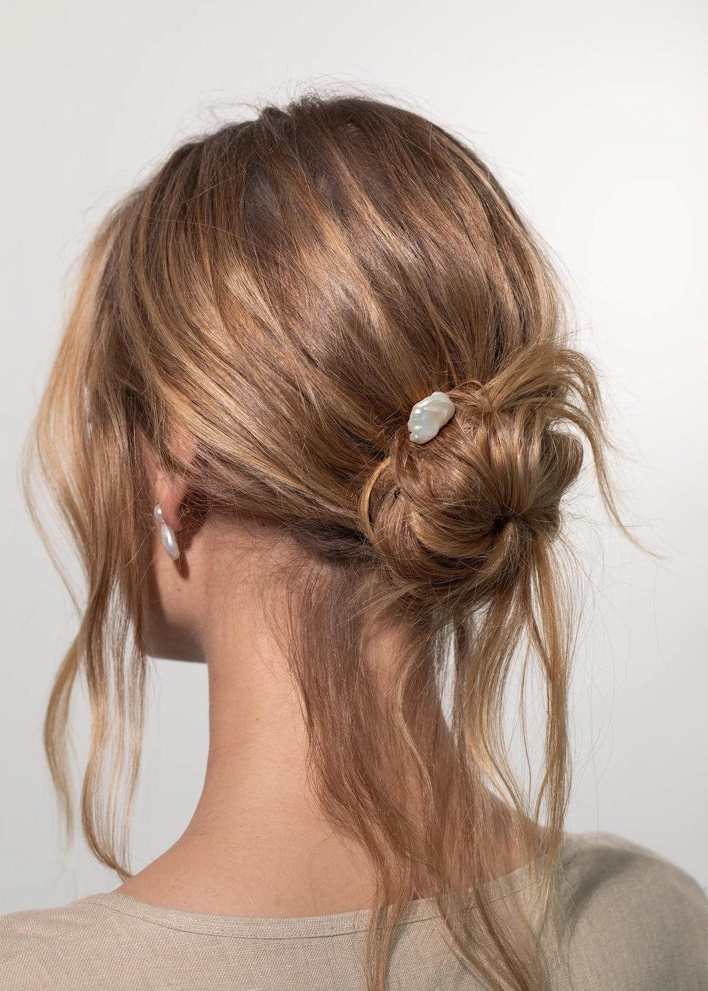 Rita Hair Pin -- Pearl – Jennifer Behr LLC