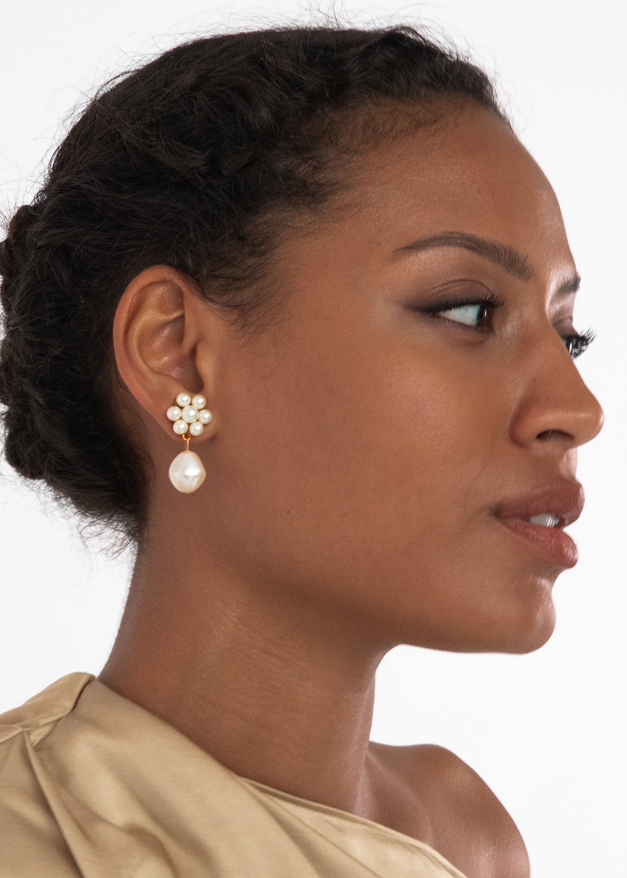 Josie Earrings -- Pearl – Jennifer Behr LLC